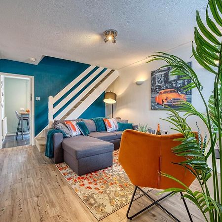 Capri 13 Sa - Contemporary 2 Bedroom House In Loughborough With Free Parking, Close To Loughborough University & M1 Motorway מראה חיצוני תמונה