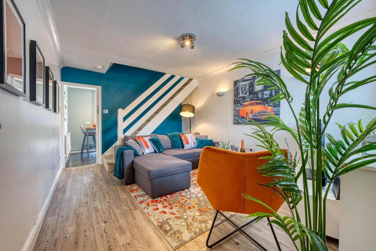 Capri 13 Sa - Contemporary 2 Bedroom House In Loughborough With Free Parking, Close To Loughborough University & M1 Motorway מראה חיצוני תמונה