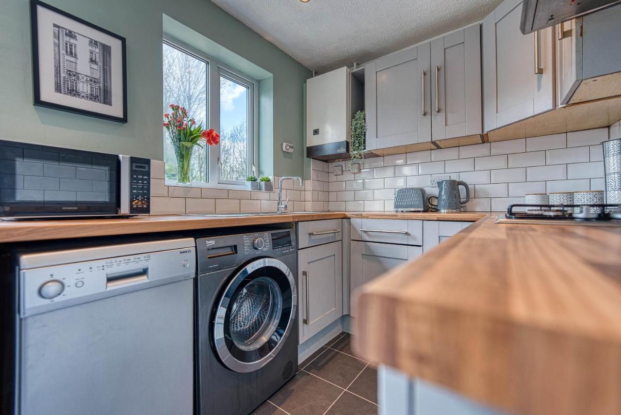 Capri 13 Sa - Contemporary 2 Bedroom House In Loughborough With Free Parking, Close To Loughborough University & M1 Motorway מראה חיצוני תמונה