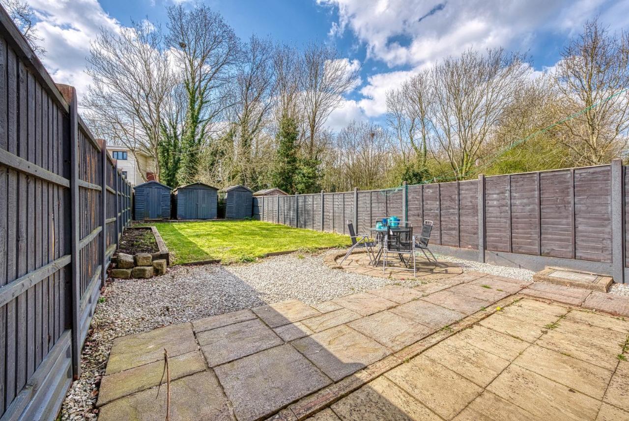 Capri 13 Sa - Contemporary 2 Bedroom House In Loughborough With Free Parking, Close To Loughborough University & M1 Motorway מראה חיצוני תמונה