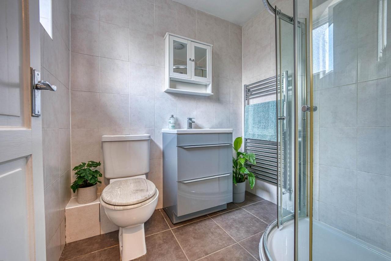 Capri 13 Sa - Contemporary 2 Bedroom House In Loughborough With Free Parking, Close To Loughborough University & M1 Motorway מראה חיצוני תמונה