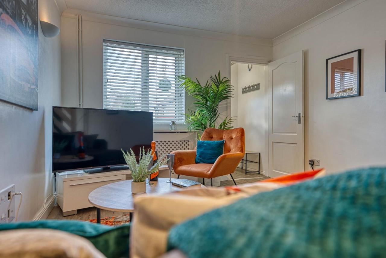 Capri 13 Sa - Contemporary 2 Bedroom House In Loughborough With Free Parking, Close To Loughborough University & M1 Motorway מראה חיצוני תמונה